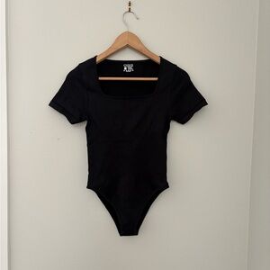 NWOT Scoop Neck Ribbed Bodysuit Sz Small